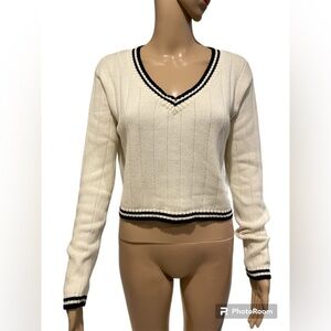 Wild Honey crop top sweater size S